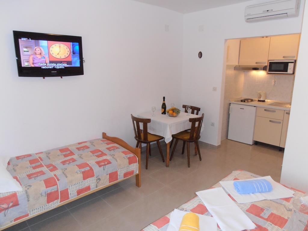 Apartment Villa Besker Makarska Esterno foto